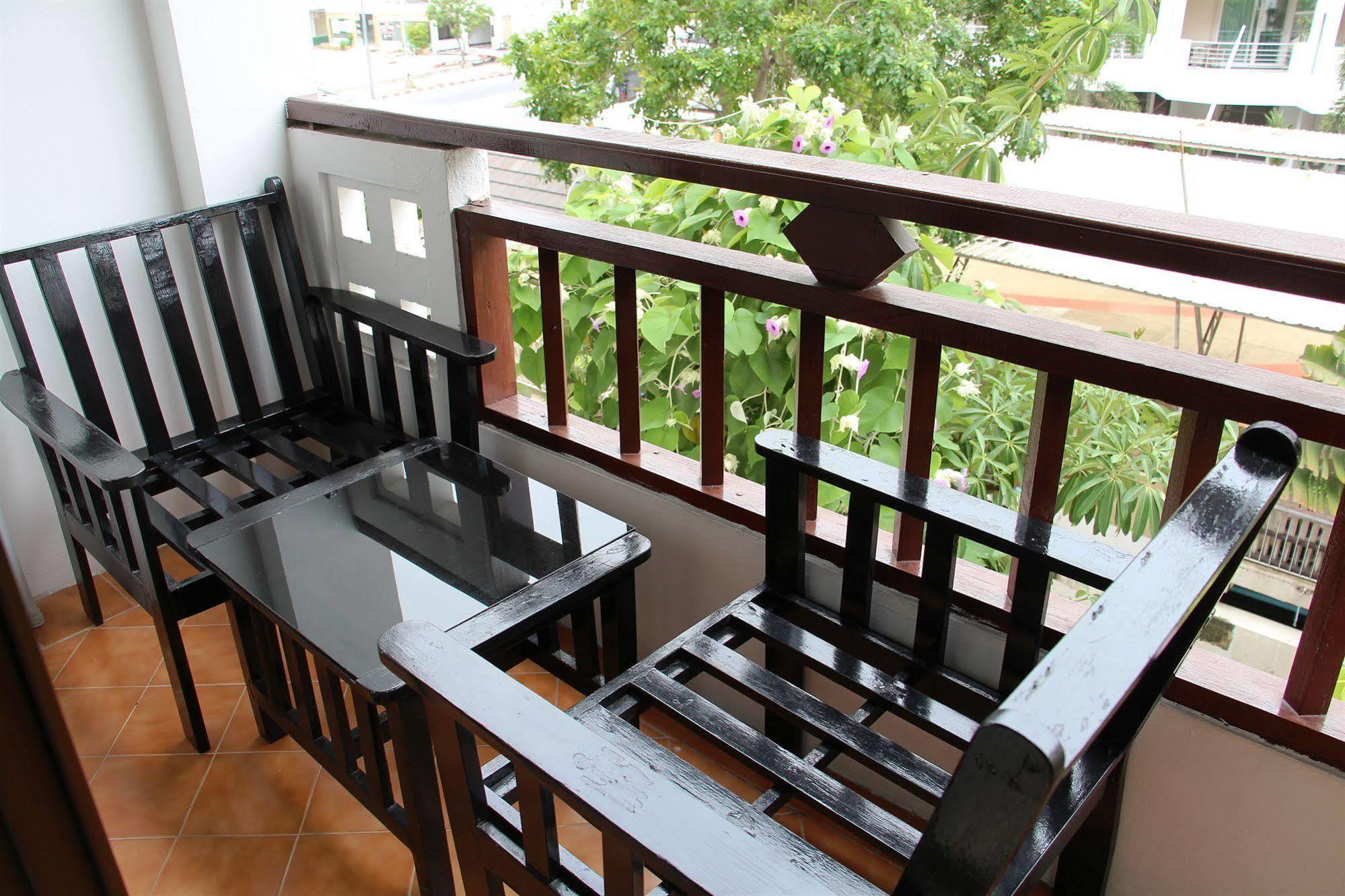 Jomtien Good Luck Apartment Praia de Jomtien Exterior foto